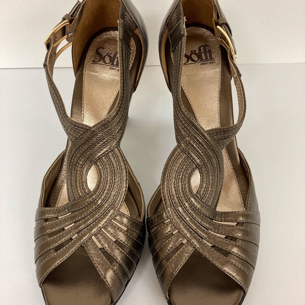 New Sofft Graciella bronze leather party shoes NWOT